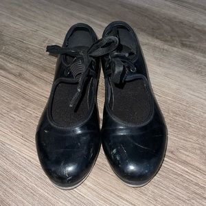 Bloch Girls Tap Shoes Size 1 Patent and Bow Ties